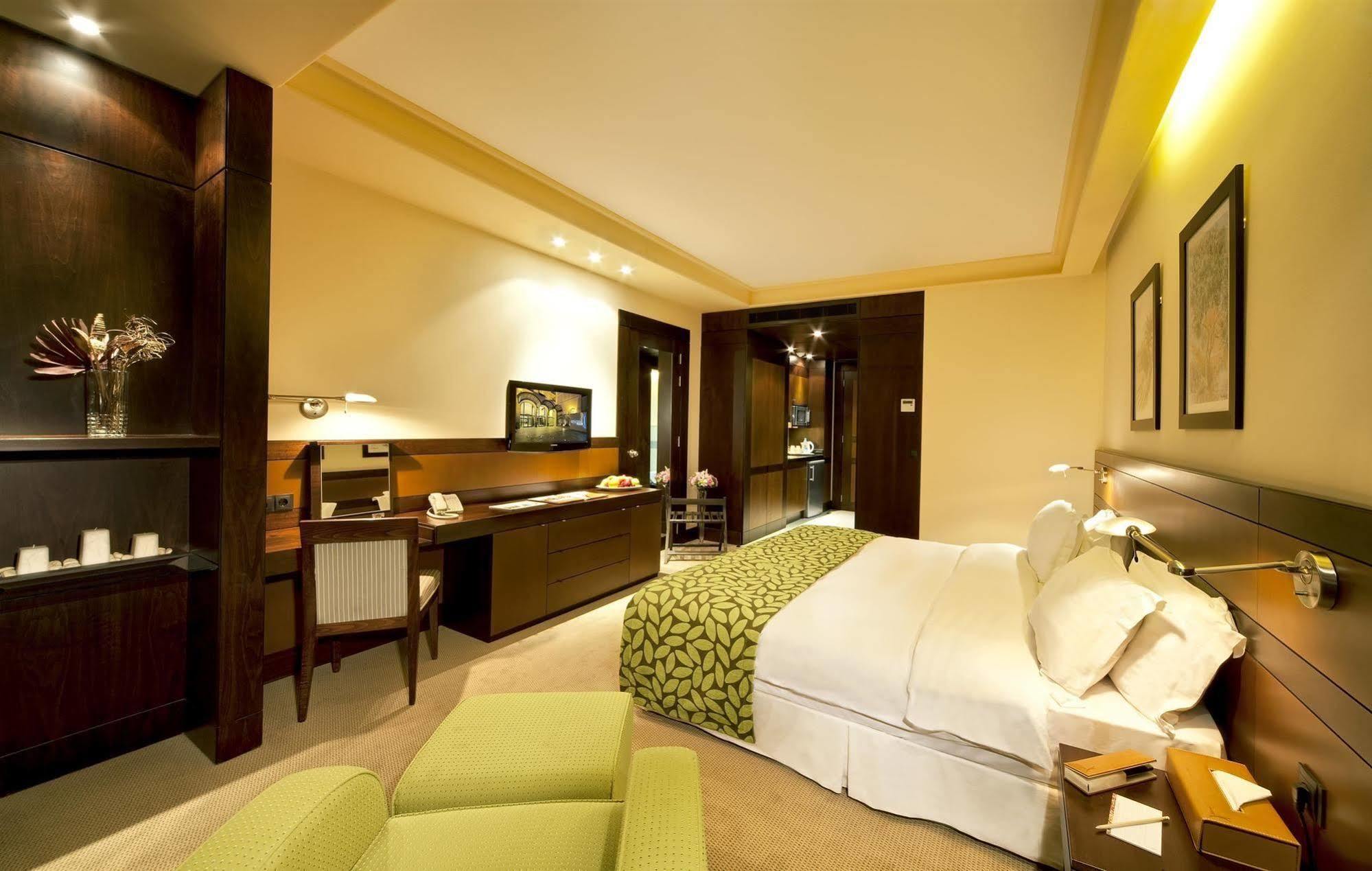 Coral Beirut Al Hamra Hotel Quarto foto