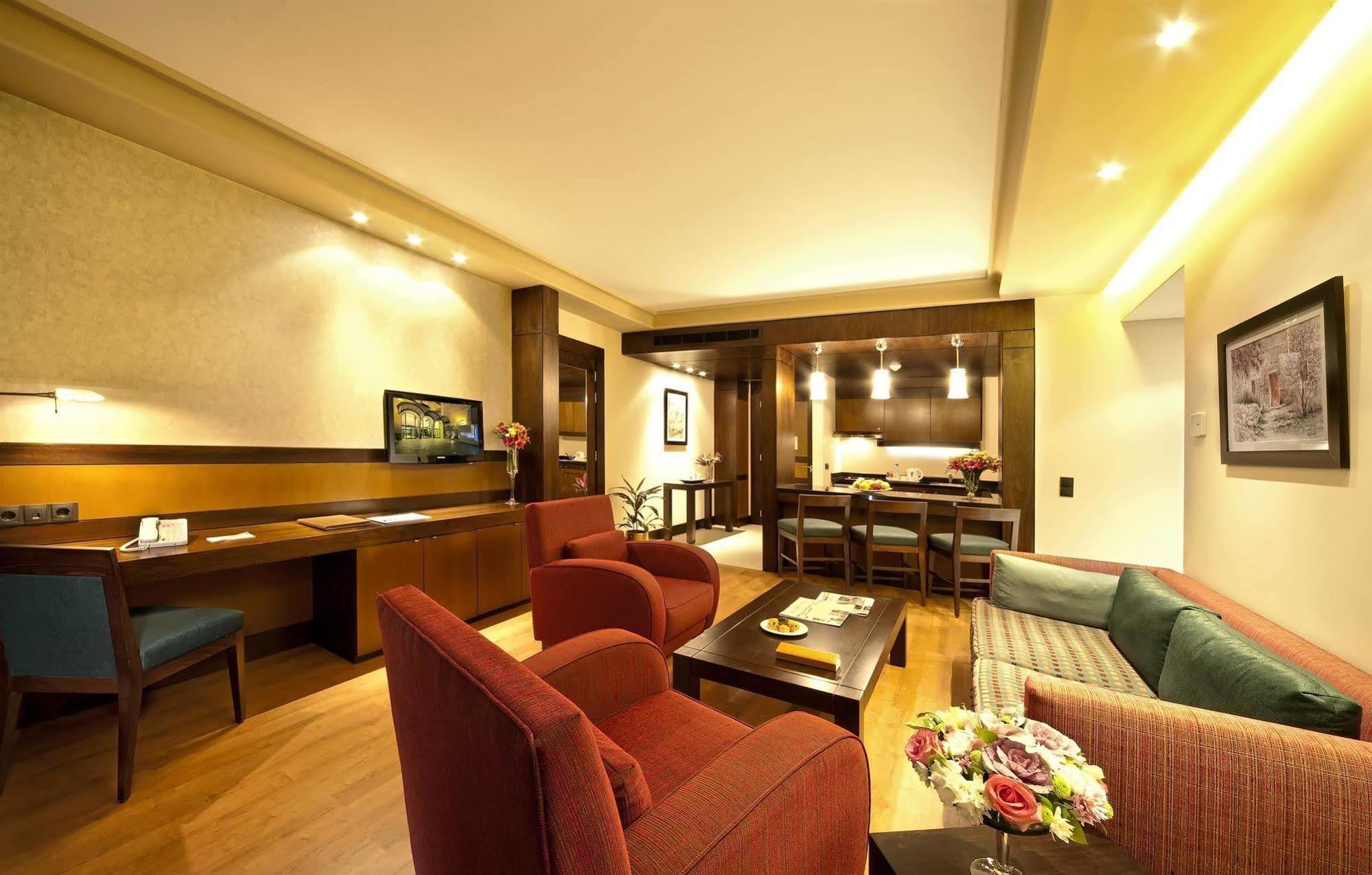 Coral Beirut Al Hamra Hotel Quarto foto